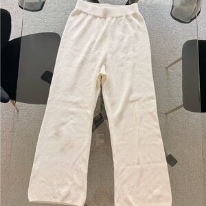 Summer fashion. 2 piece set from Amazon, white, petite medium. Never been worn.